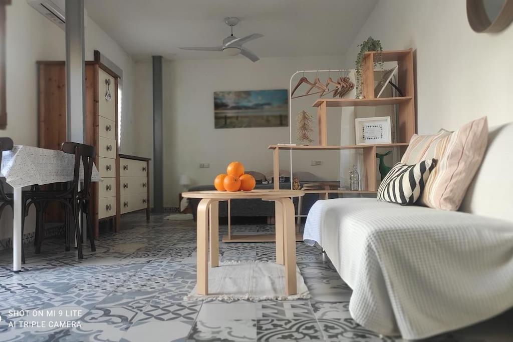 Precioso Apartamento Con A/A En Ruzafa Con Terracita Privada Y Acceso A Un Jardin, Para 2-3 Personas Valencia Buitenkant foto