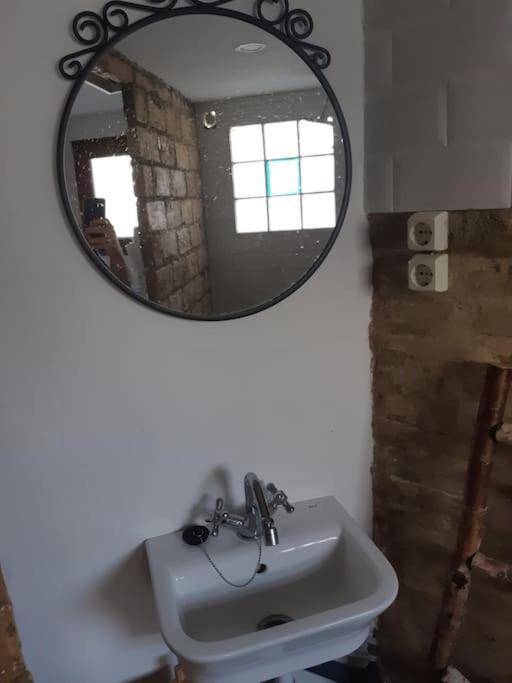 Precioso Apartamento Con A/A En Ruzafa Con Terracita Privada Y Acceso A Un Jardin, Para 2-3 Personas Valencia Buitenkant foto
