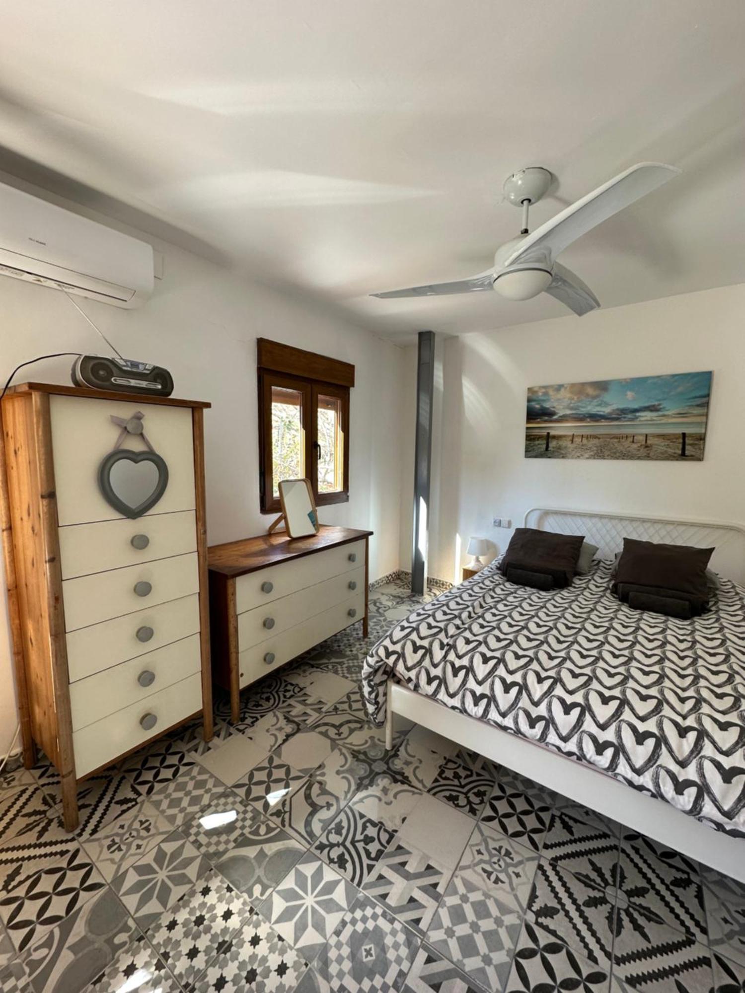 Precioso Apartamento Con A/A En Ruzafa Con Terracita Privada Y Acceso A Un Jardin, Para 2-3 Personas Valencia Buitenkant foto